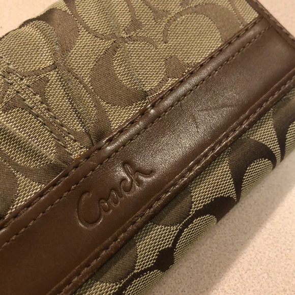 Coach brown signature logo leather wallet/clutch - Picture 6 of 6